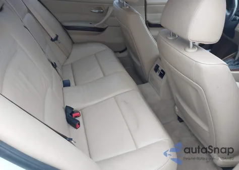 2011 BMW 328I z USA, uszkodzony, nr VIN WBAPH7C52BE683006